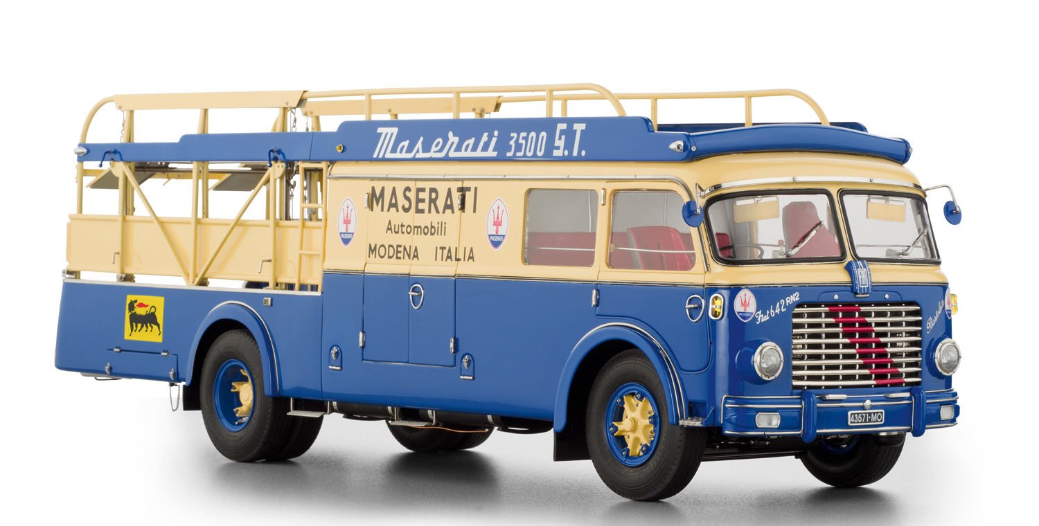 1:18 CMC 1957 Maserati Racing Transporter Fiat 642 RN2 Bartoletti