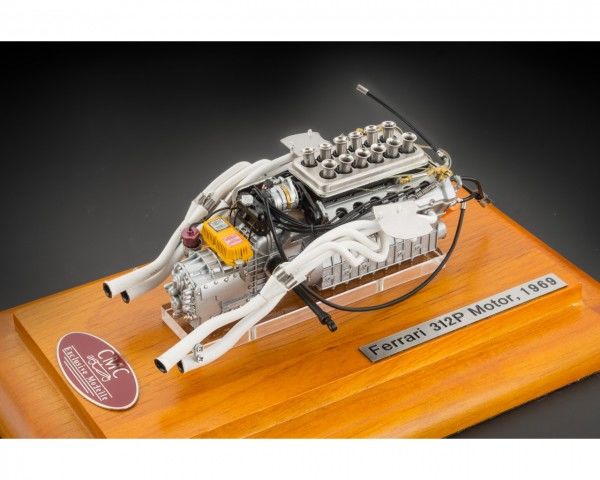 CMC FERRARI 312P ENGINE SHOWCASE INCLUDED (M121)