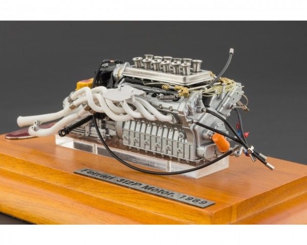 CMC FERRARI 312P ENGINE SHOWCASE INCLUDED (M121)