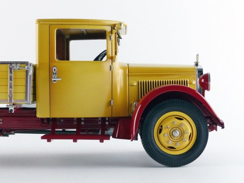 CMC MERCEDES LKW LO 2750 1934-38 (M169) 1:18