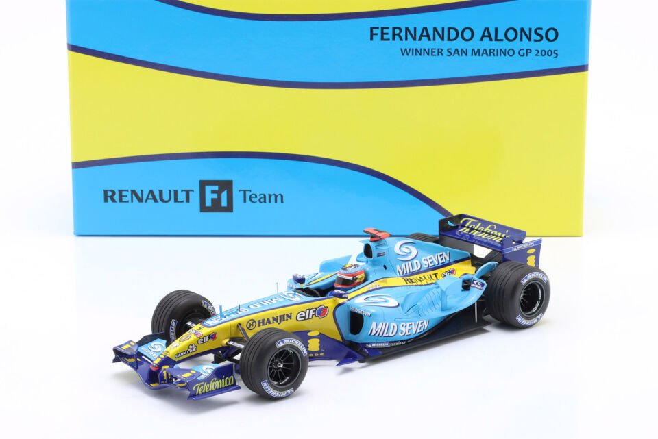 1:18 Minichamps Renault F1 TEAM R25 #1 -3RD PLACE BRAZIL GP 2005 Formula 1