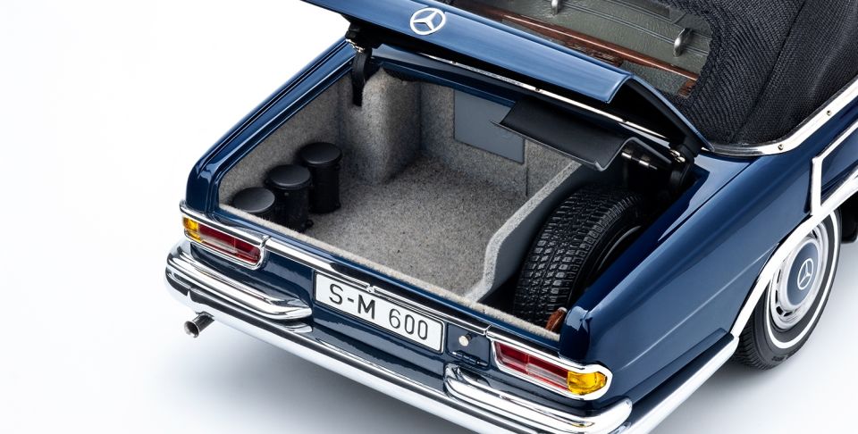CMC MERCEDES BENZ 600 PULLMAN W100 (M205) 1:18