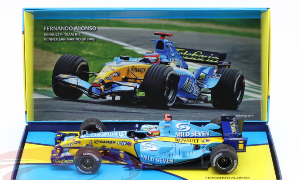 1:18 Minichamps Renault F1 TEAM R25 #1 -3RD PLACE BRAZIL GP 2005 Formula 1