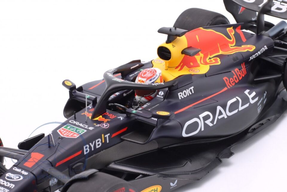 Minichamps 1:18 Verstappen Red Bull RB19 #1 Kazanan Bahreyn GP Formula 1 Dünya Şampiyonu 2023