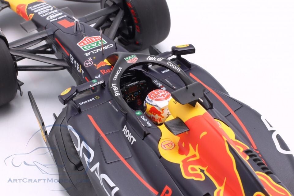 Minichamps 1:18 Verstappen Red Bull RB19 #1 Kazanan Bahreyn GP Formula 1 Dünya Şampiyonu 2023
