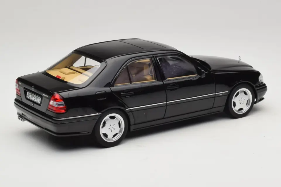 NOREV MERCEDES-BENZ C63 AMG W202 BLACK 1:18 (183381)