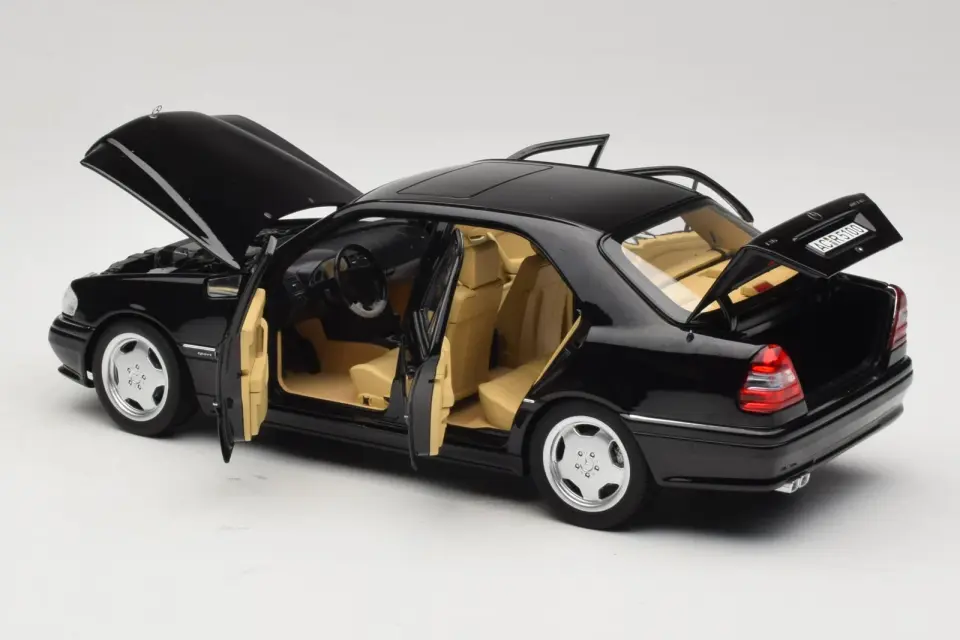NOREV MERCEDES-BENZ C63 AMG W202 BLACK 1:18 (183381)