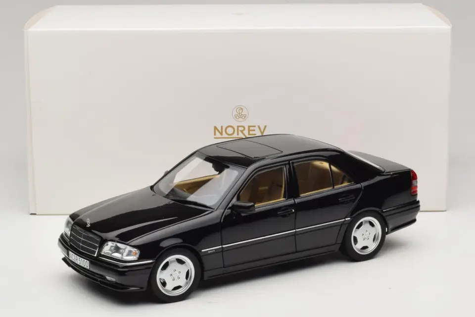 NOREV MERCEDES-BENZ C63 AMG W202 BLACK 1:18 (183381)