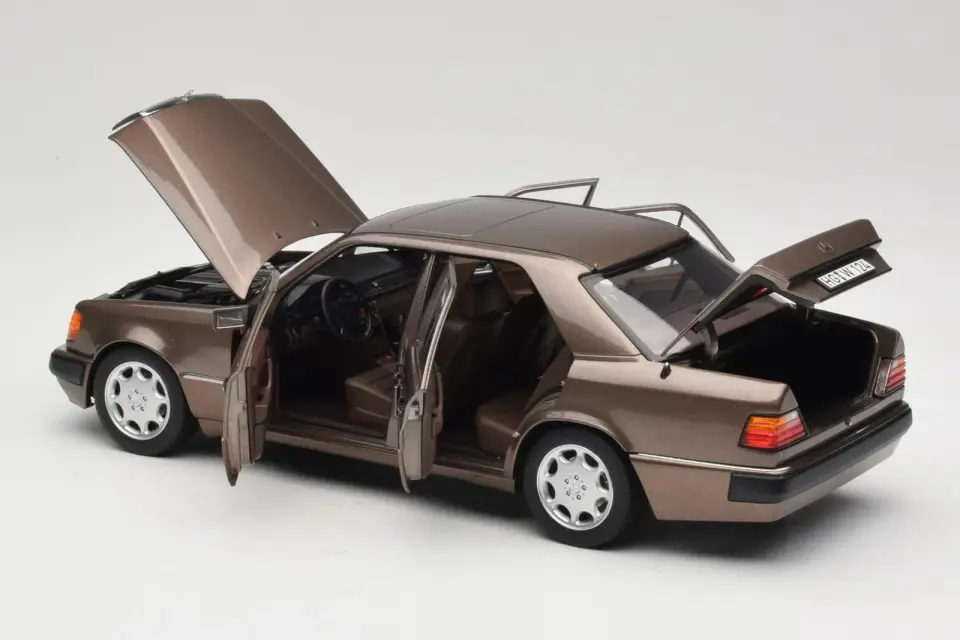 NOREV MERCEDES-BENZ 500 E IMPALA METALLIC 1:18