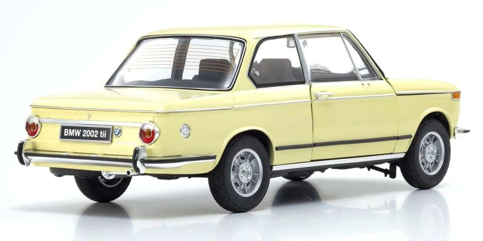 KYOSHO BMW 2002 Tii 1:18 (08543ML)