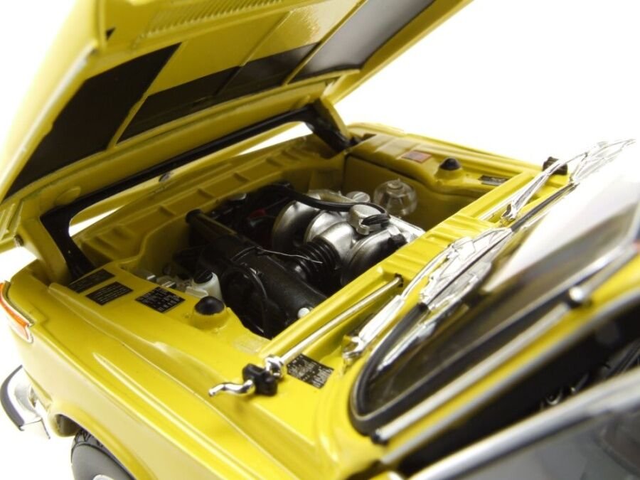 KYOSHO BMW 2002 Tii 1:18 (08543ML)