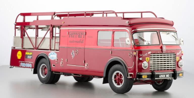 1:18 CMC 1957 Ferrari Racing Transporter Fiat 642 RN2 Bartoletti