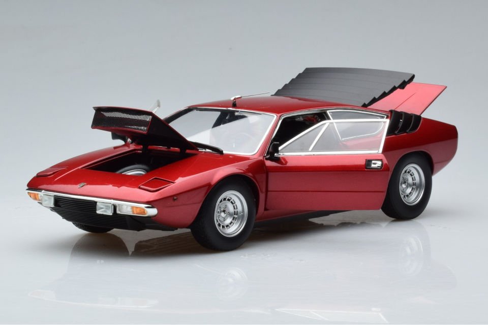 KYOSHO LAMBORGHINI URRACO P250 1973 1:18 (08446R)