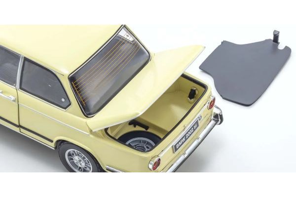 KYOSHO BMW 2002 Tii 1972 1:18 (08543W)