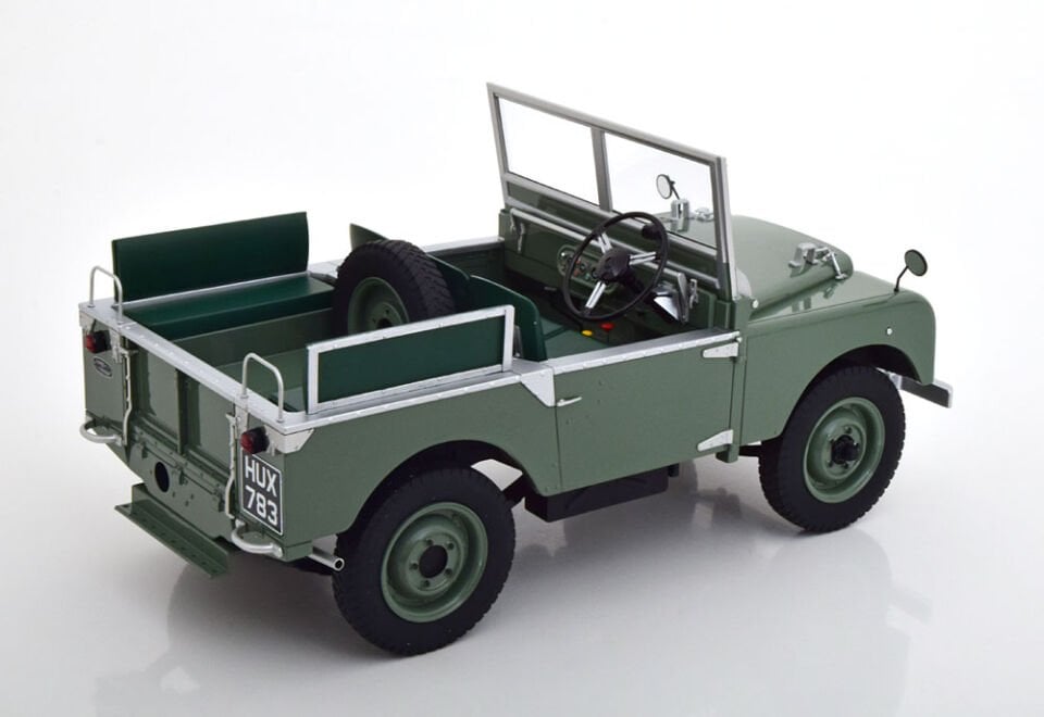 1:12 Land Rover 80 RHD - green - open version