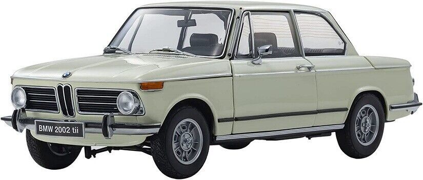 KYOSHO BMW 2002 Tii 1972 1:18 (08543W)