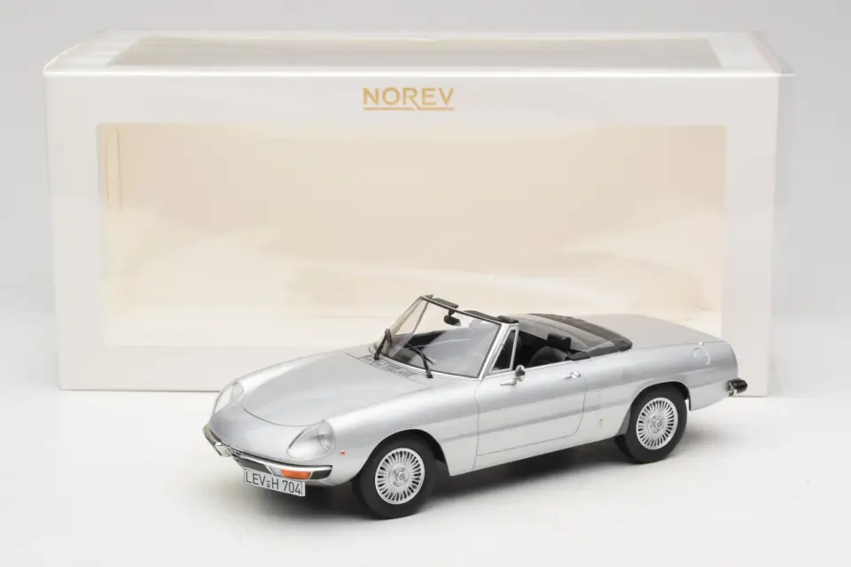 NOREV ALFA ROMEO 2000 SPYDER SILVER 1:18