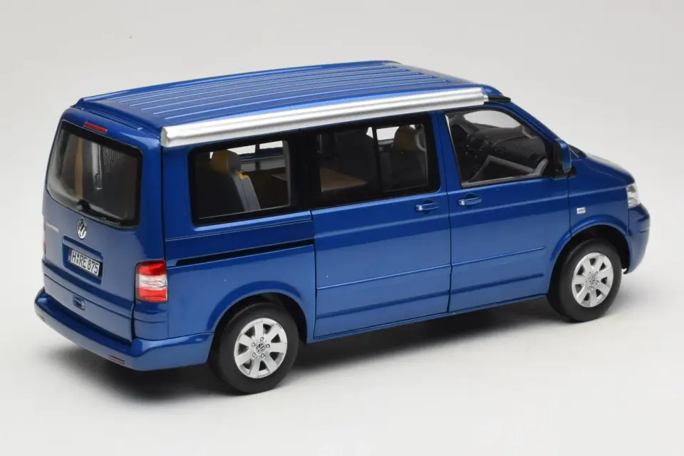 NOREV VOLKSWAGEN CALIFORNIA RAVENNA BLUE METALLIC 1:18 (188607)