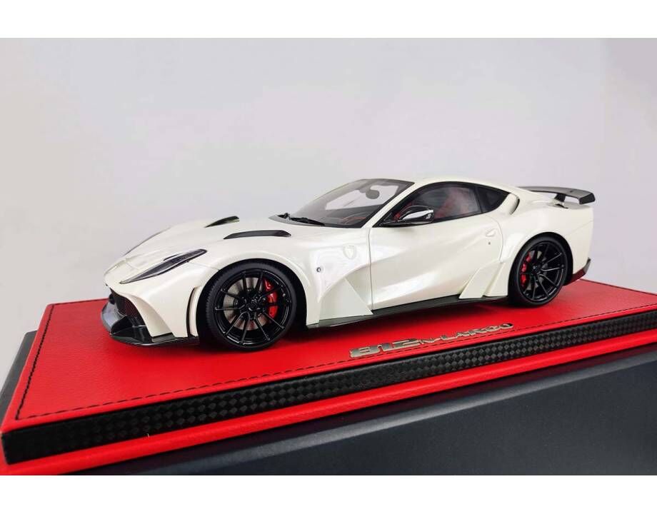 Novitec 812 N-Largo Metallic White, Red Interior 1:18 (LİMİTED 50 PCS)