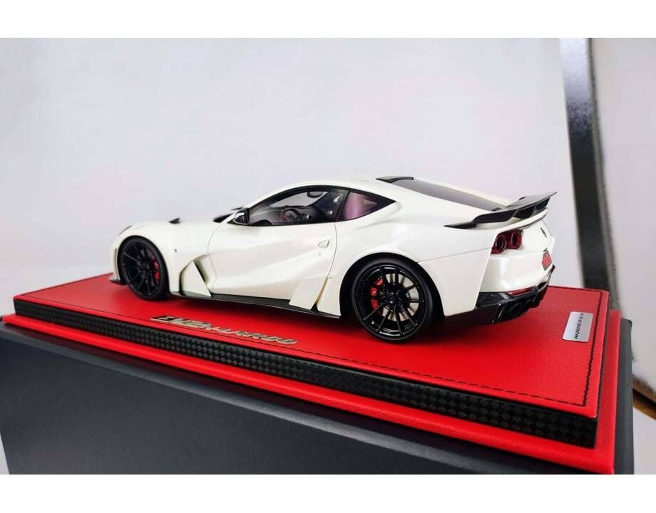 Novitec 812 N-Largo Metallic White, Red Interior 1:18 (LİMİTED 50 PCS)