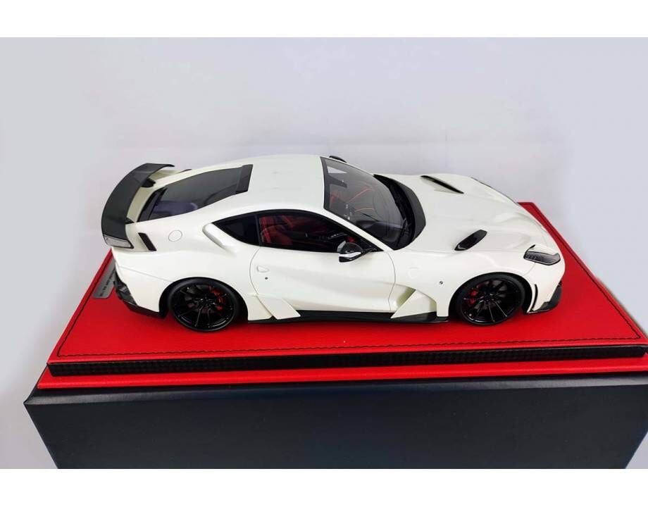 Novitec 812 N-Largo Metallic White, Red Interior 1:18 (LİMİTED 50 PCS)