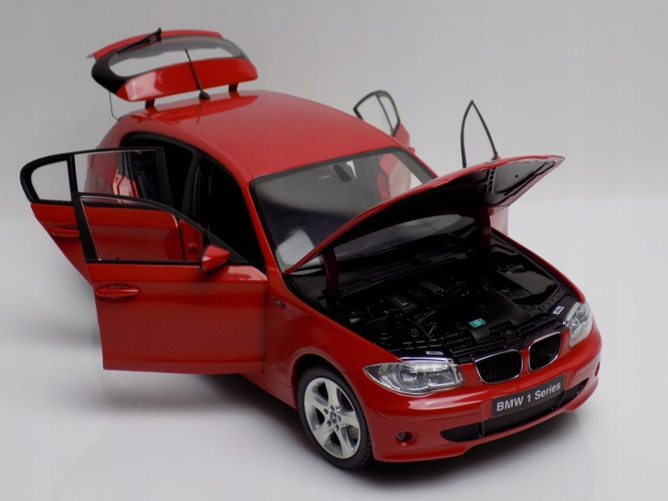KYOSHO BMW 120İ E87 1:18