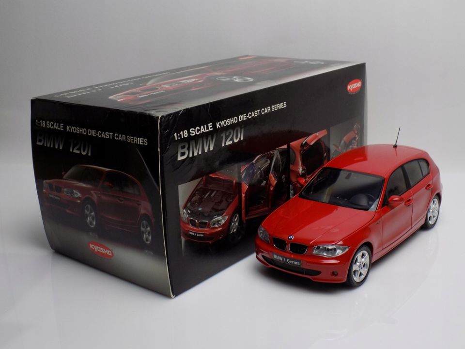 KYOSHO BMW 120İ E87 1:18 (08721R)
