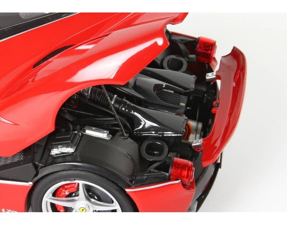 BBR 1:18 Ferrari LaFerrari Aperta Rosso Corsa 322 (LIMITED 349 PCS)