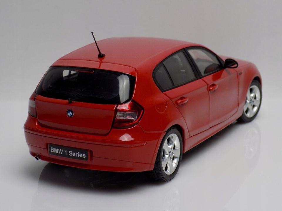 KYOSHO BMW 120İ E87 1:18