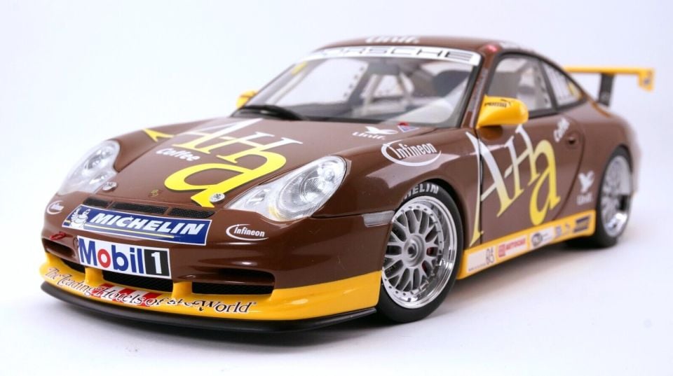 AUTOART PORSCHE 911 GT3R ASIAN CUP 2004 1:18 (80489)
