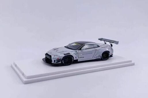 RR MODEL NISSAN GTR R35 LIBERTY WALK GREY 1:64