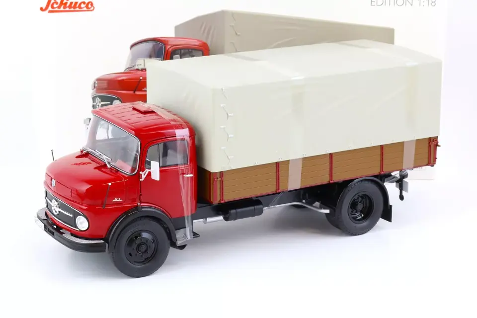 SCHUCO 1/18 mercedes benz l911, ruby red