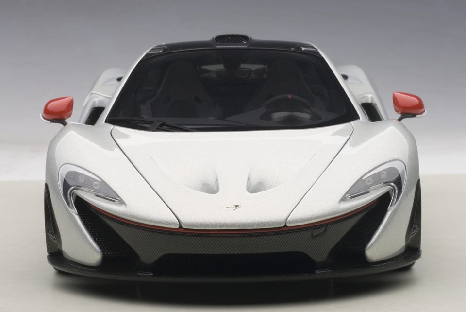 AUTOART MCLAREN P1 2013 1:18 (76023)