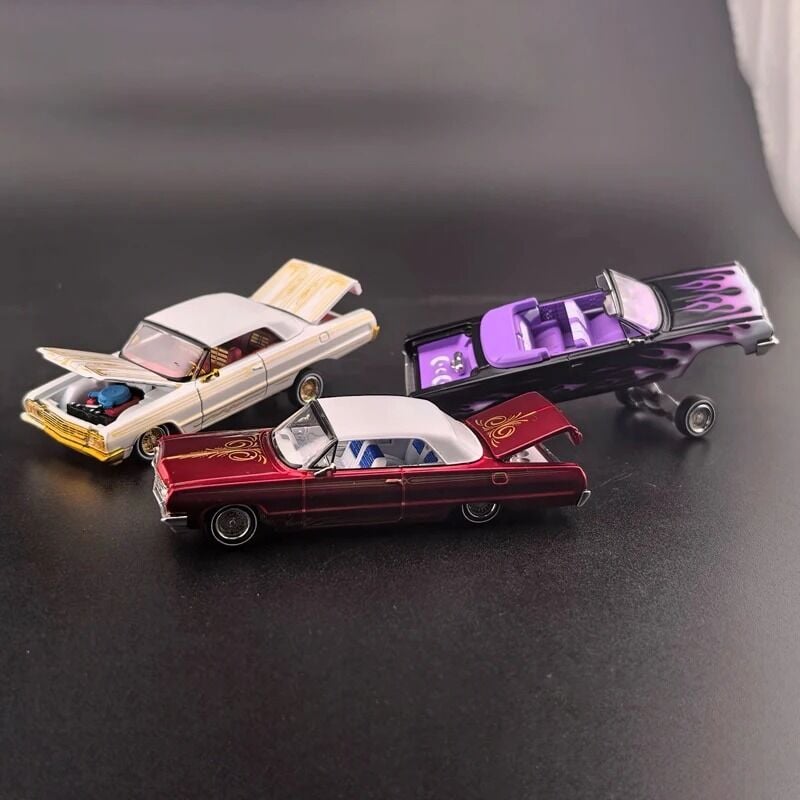 Fine Works64 CHEVROLET Impala West Coast Bouncing Cars 1:64