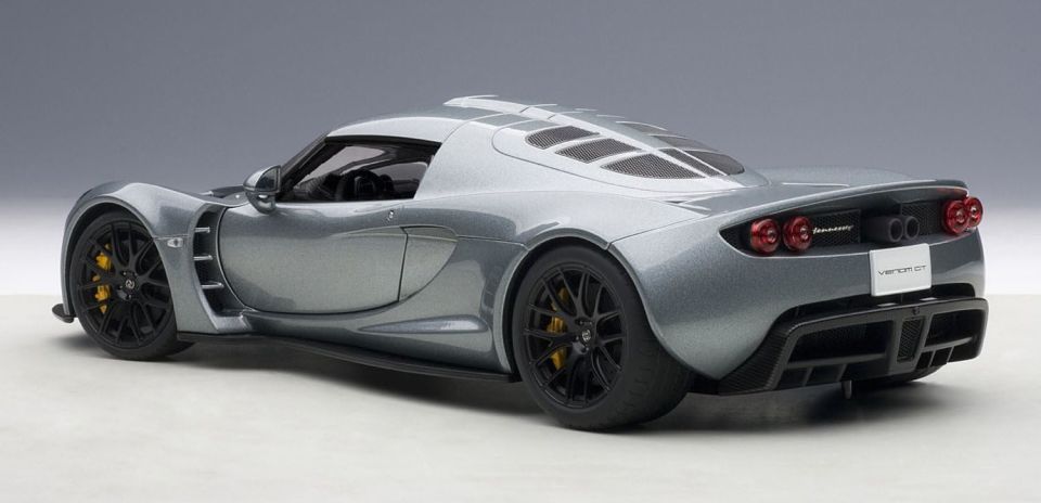 AUTOART HENNESSEY VENOM GT SPYDER 2010 1:18 (75402)