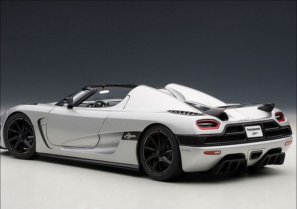 AUTOART KOENIGSEGG AGERA 1:18 (79006)