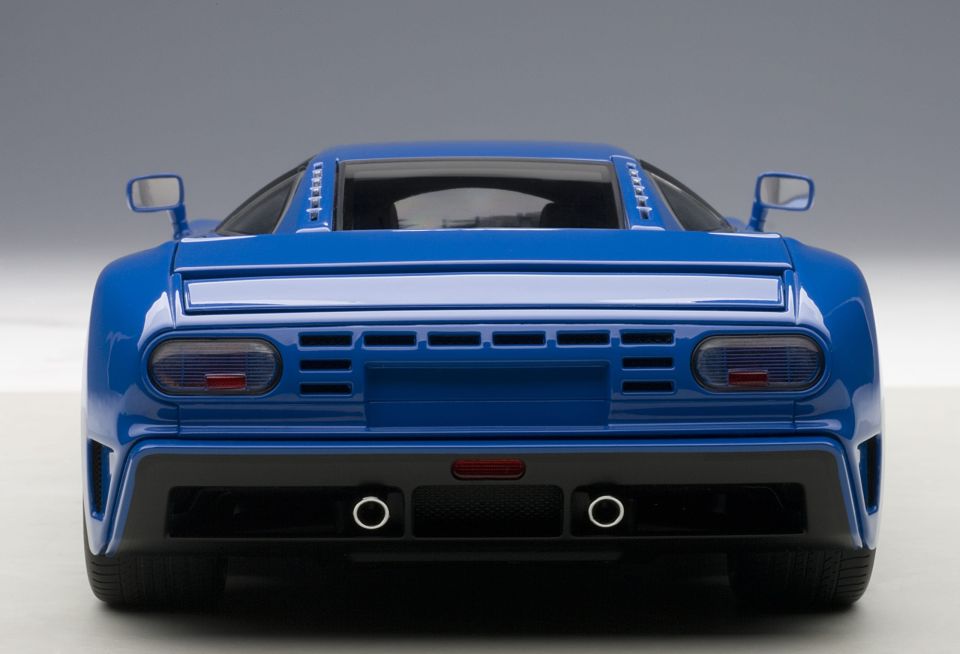 AUTOART BUGATTI EB110 GT 1:18 (70976)