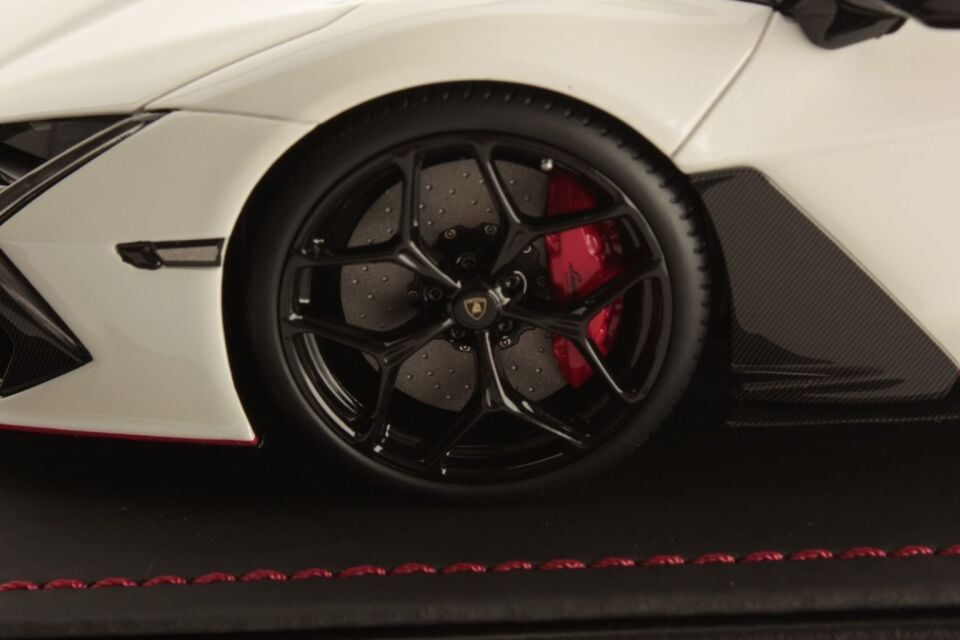 MR COLLECTION Lamborghini Revuelto 1:18 (Limited Edition 99 pcs.)