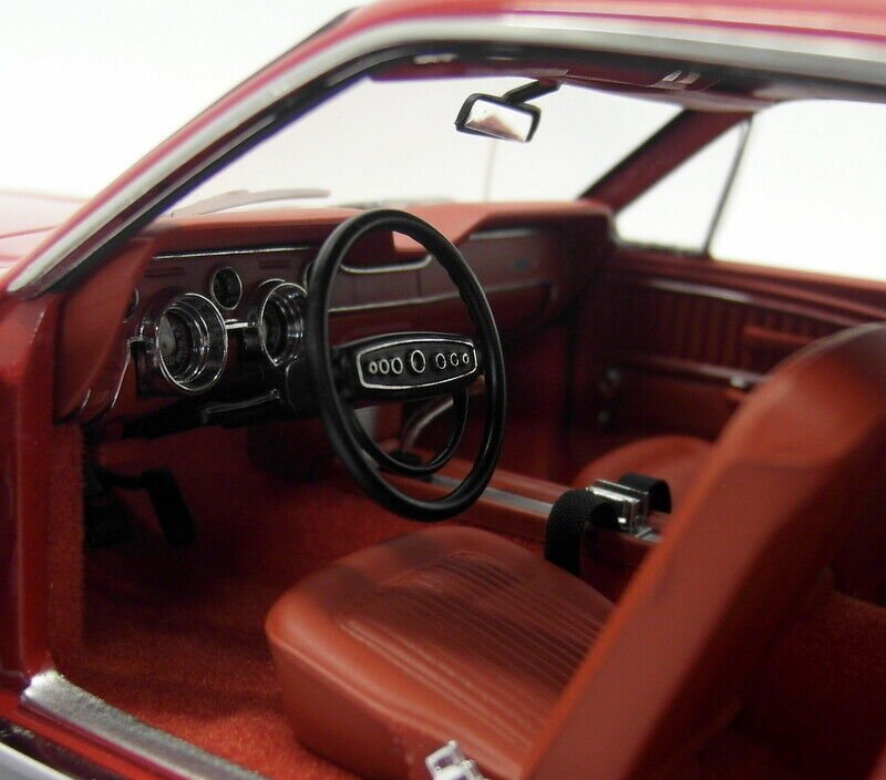 AUTOART FORD MUSTANG GT 390 1968 1:18 (72801)