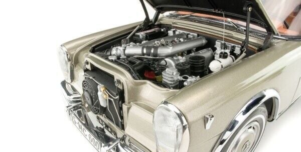 CMC MERCEDES BENZ 600 PULMAN M204 1:18