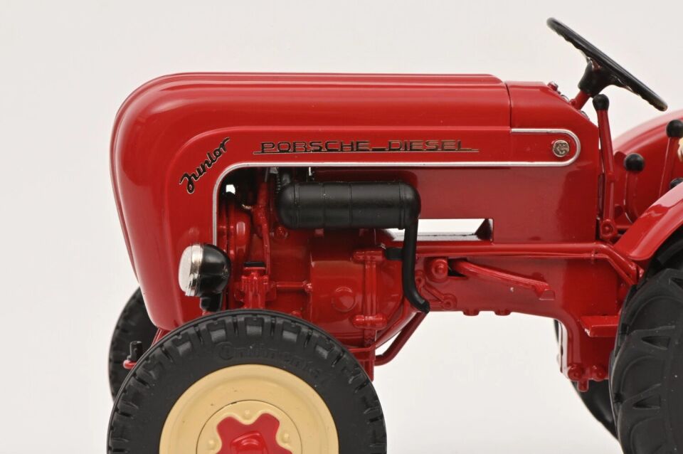 Schuco 0267 2 1/18 porsche junior, red