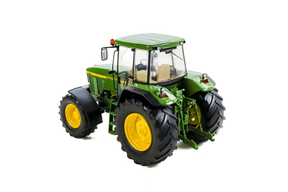 Schuco 0263 1/18 john deere 7810, green