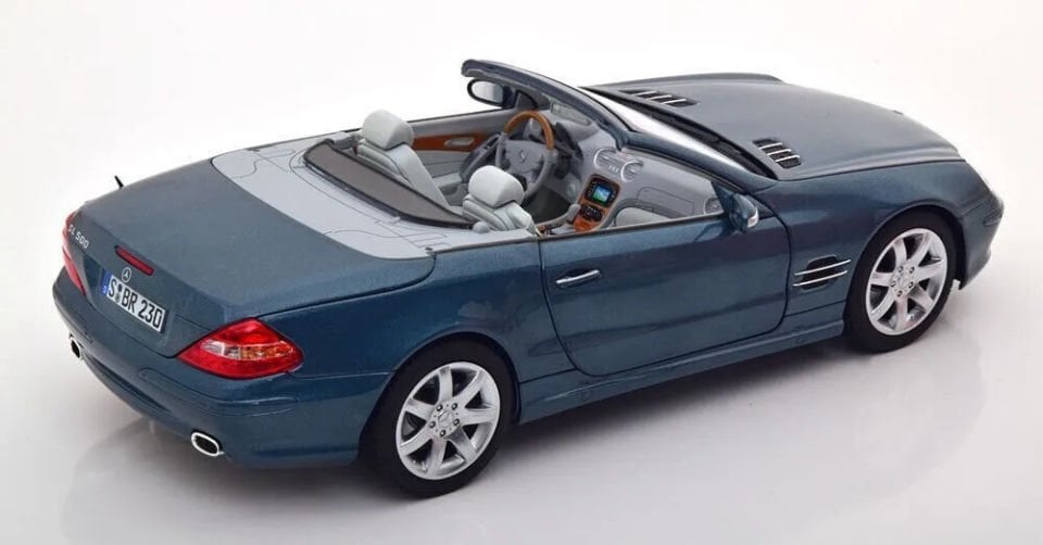 NOREV MERCEDES BENZ SL500 (R230) 2001-2006 1:18 (B66040689)