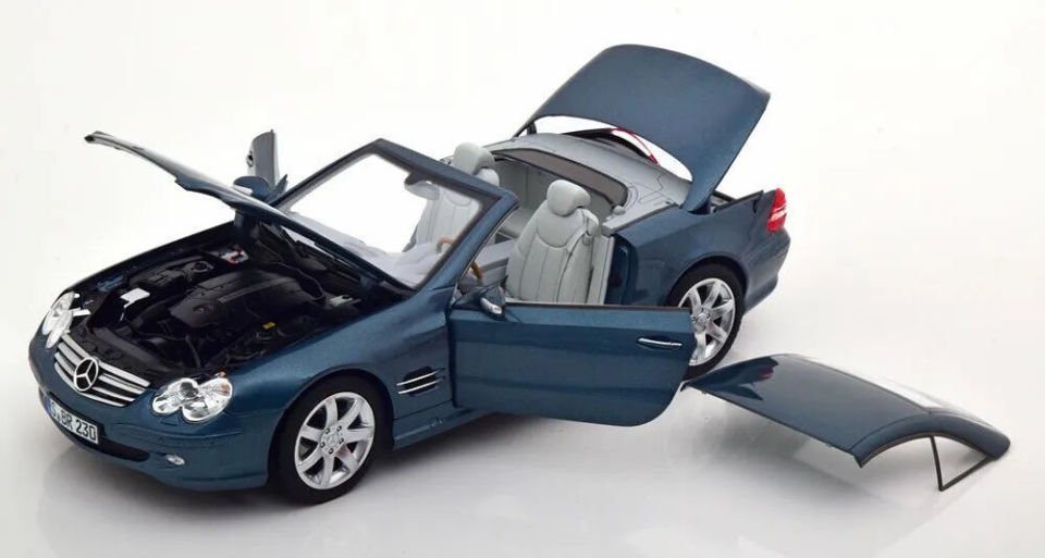 NOREV MERCEDES BENZ SL500 (R230) 2001-2006 1:18 (B66040689)