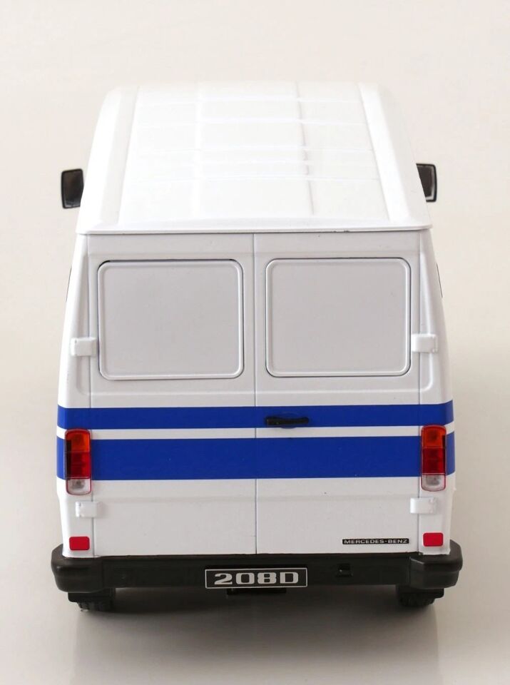 KK SCALE 1/18 1988 mercedes 208d transporter *mercedes service*, white/blue