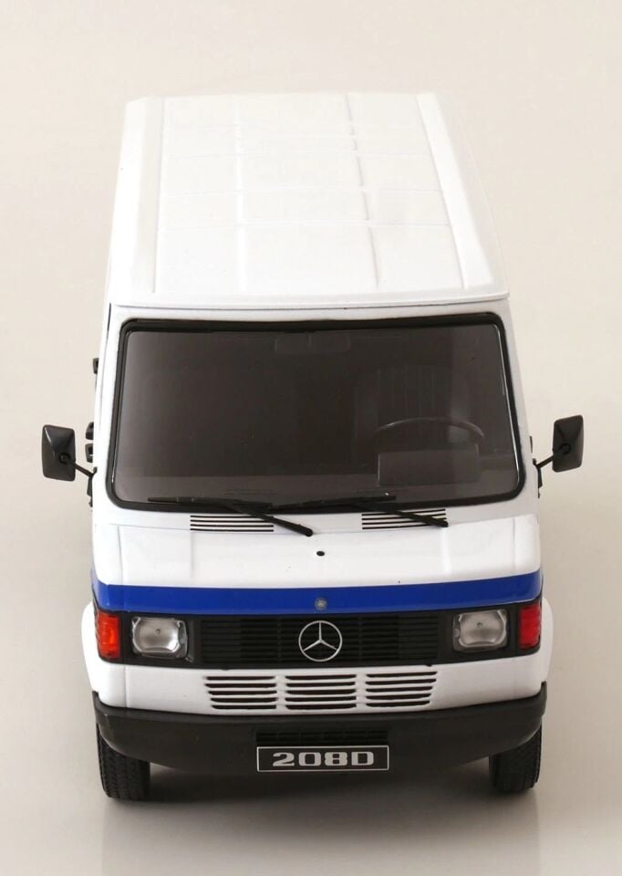 KK SCALE 1/18 1988 mercedes 208d transporter *mercedes service*, white/blue