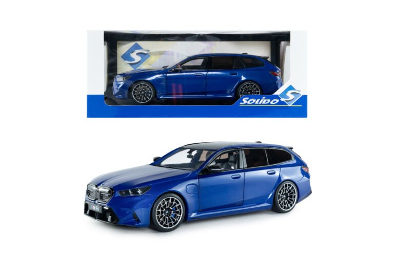 SOLIDO BMW M5 TOURING – M Marina Bay Blue Metallic – 2024  S1814801