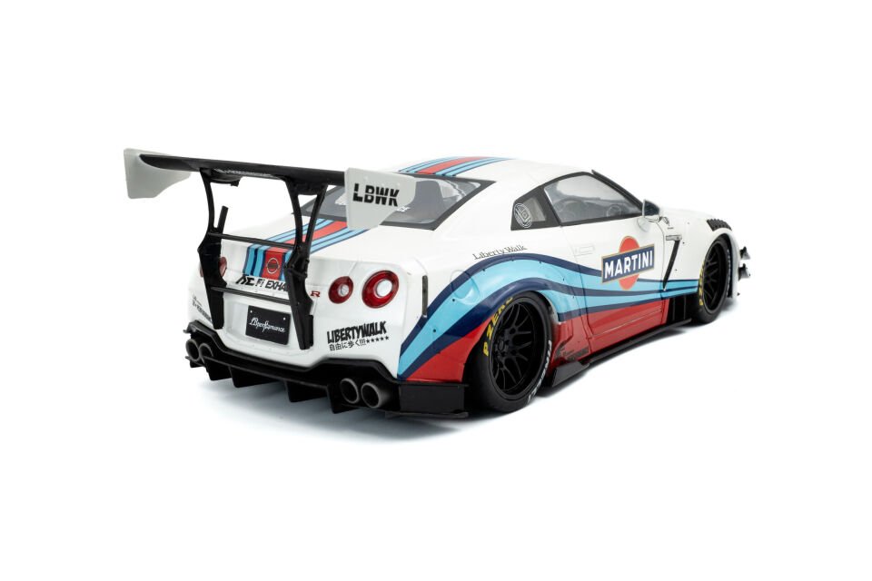 SOLIDO Nissan GT-R (R35) W/ Liberty Walk Body Kit 2.0 – M – 2024 S1805819
