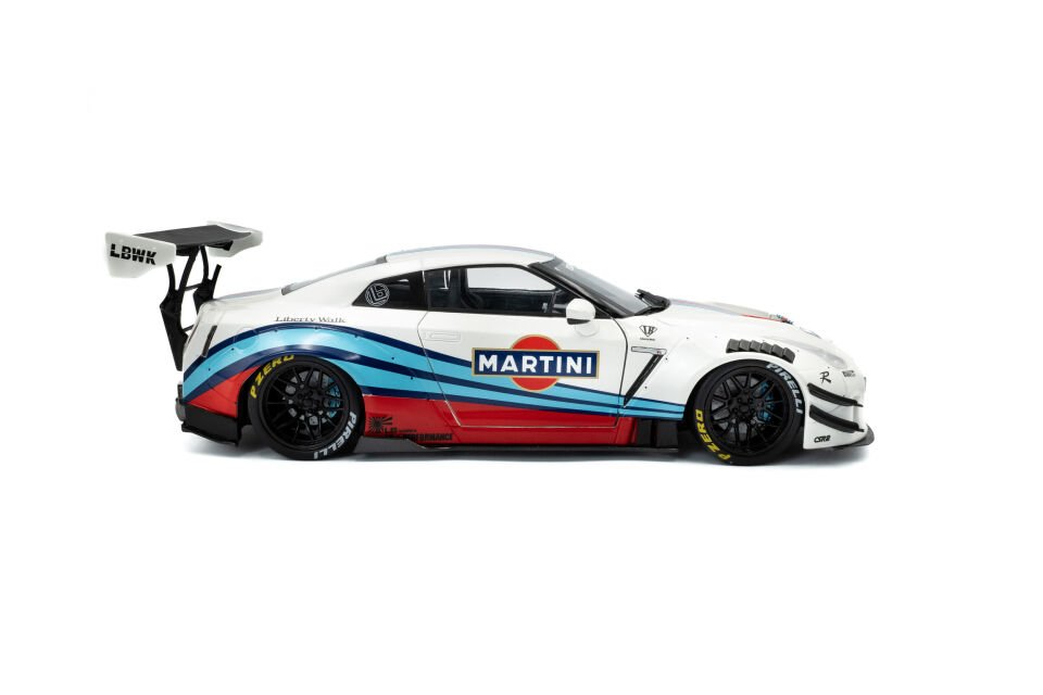 SOLIDO Nissan GT-R (R35) W/ Liberty Walk Body Kit 2.0 – M – 2024 S1805819