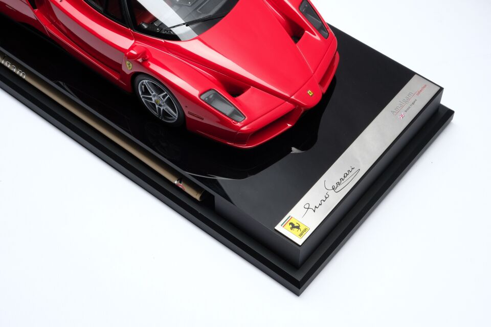 AMALGAM Ferrari Enzo 1:18